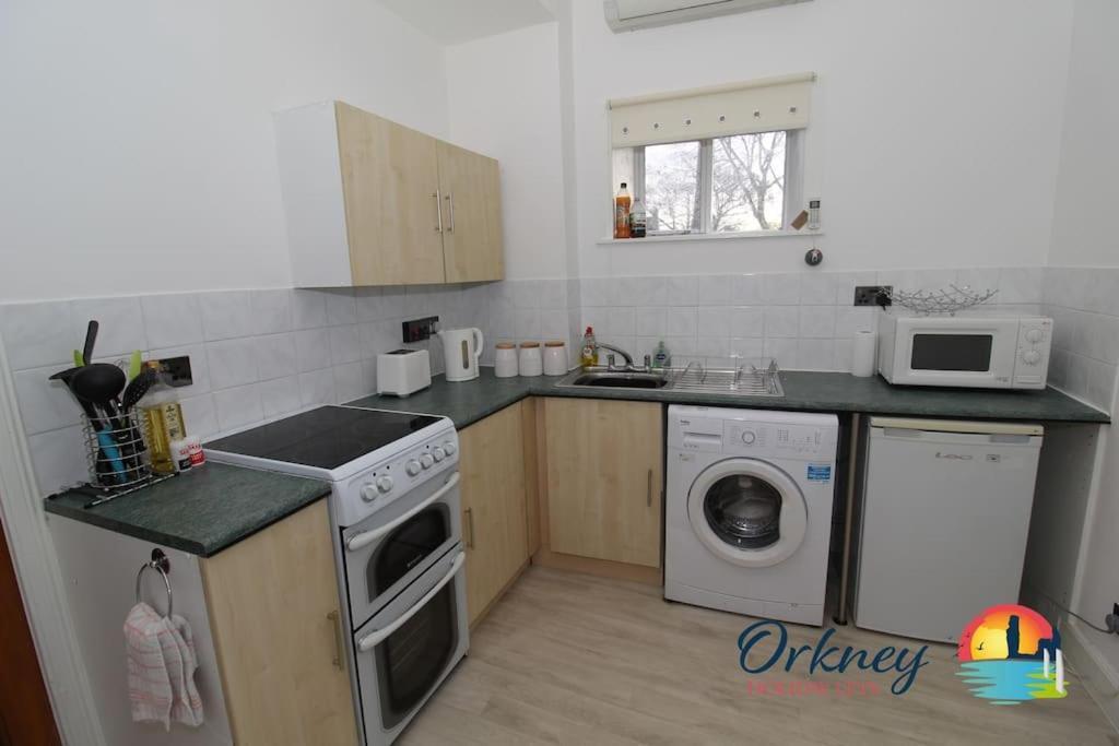Flat 69B Junction Road, Kirkwall, Kw15 1Ax מראה חיצוני תמונה